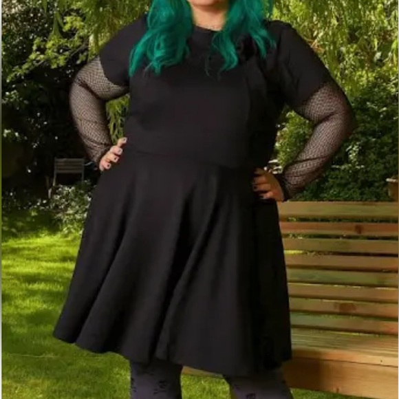 Snag Pinafore Dress is Black with Pockets - Picture 1 of 14